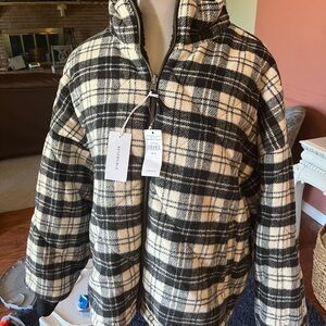 American Eagle Outfitters Black and Cream Plaid Puffer Jacket